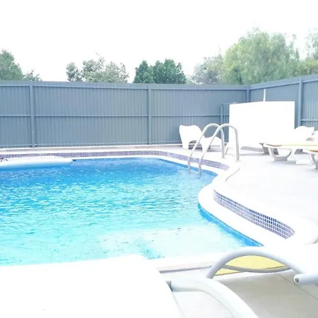 Marina Pool 8 Guests * البوفيرا